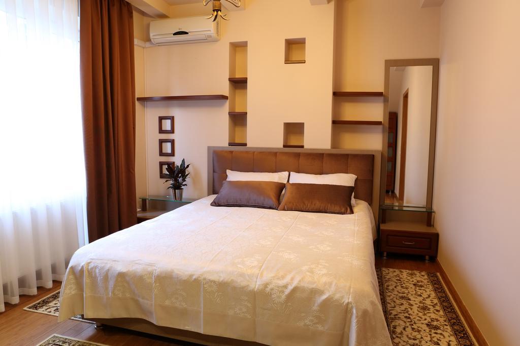 Hotel BACHUS Kischinau Zimmer foto
